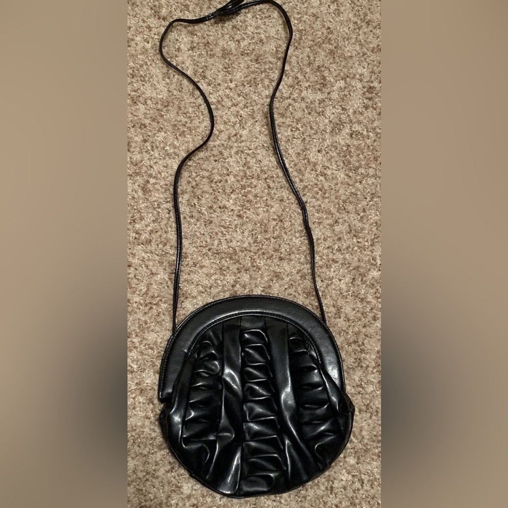 Maurices Black Faux Leather Magnet Circular Rouch Pleat Shoulder Strap Purse
